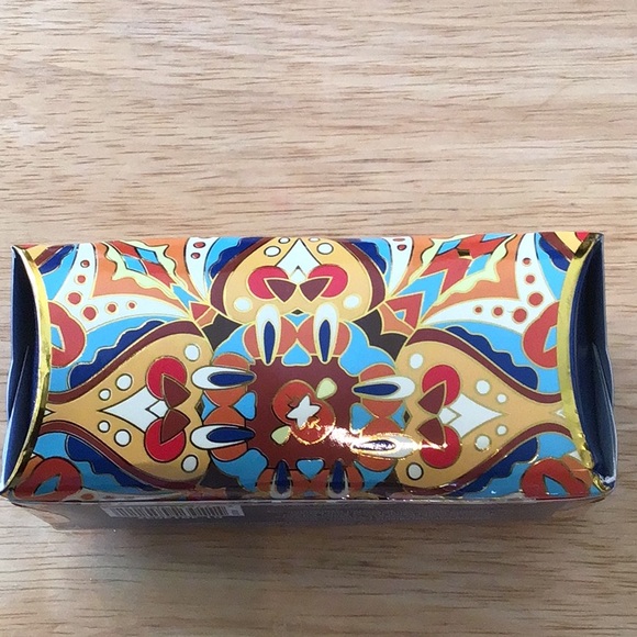 Orchard & Vine Luxury Soap - Picture 4 of 6